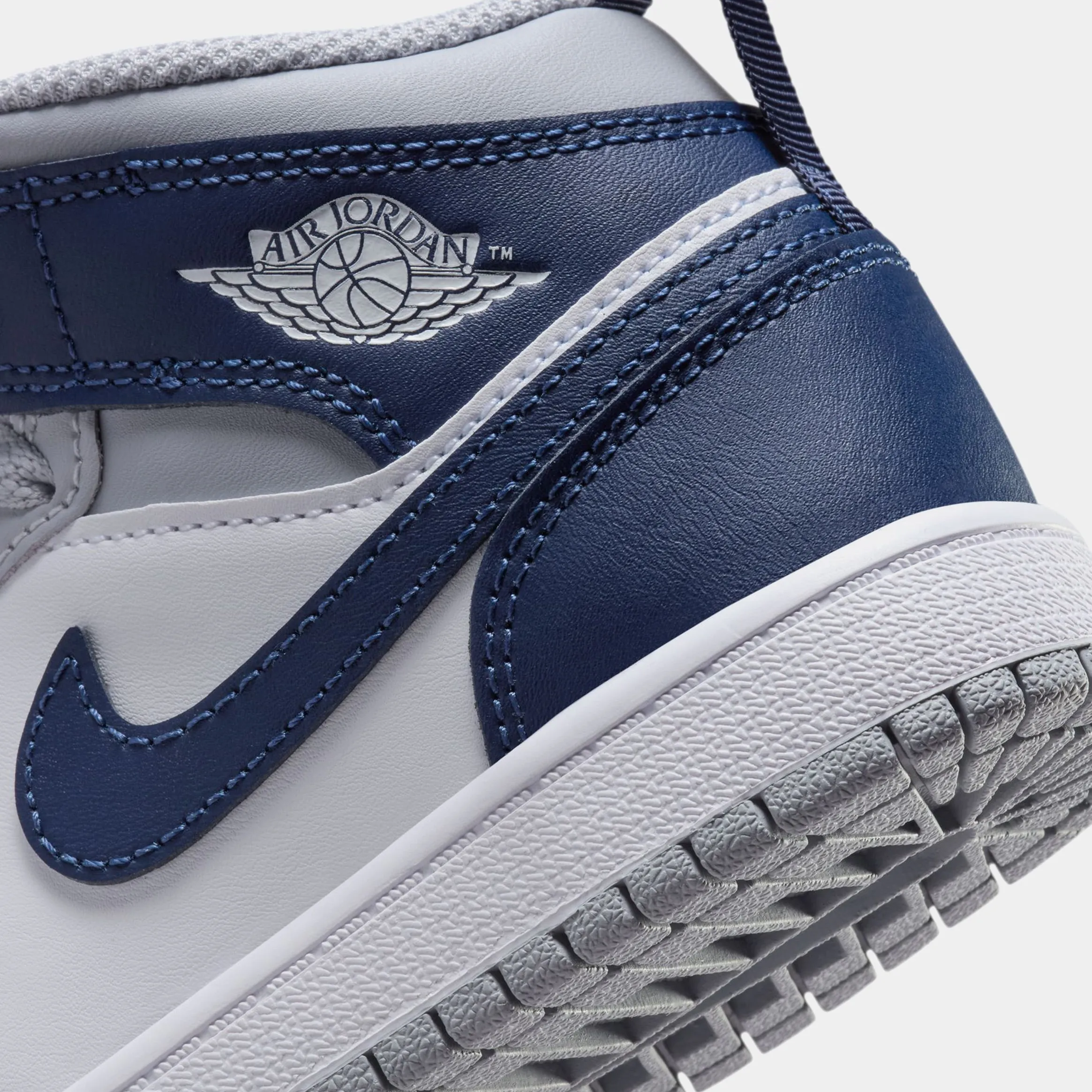 Air Jordan 1 Retro Mid Wolf Grey Midnight Navy Preschool Basketball Shoes (White/Wolf Grey/Midnight Navy)