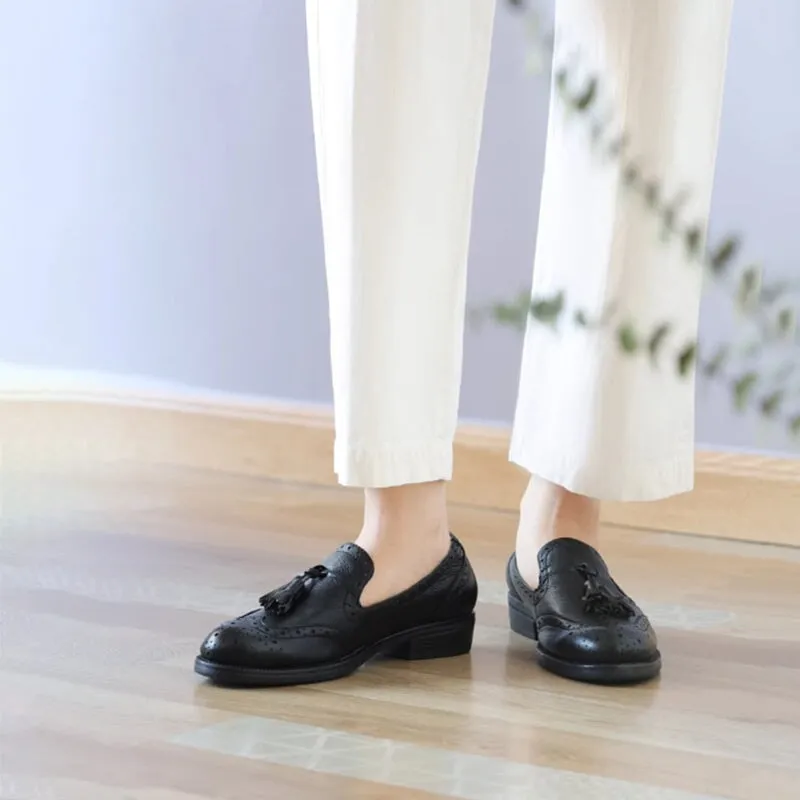 Full Grain Leather Tassel Brogue Loafers For Women W Toe In Black/Apricot