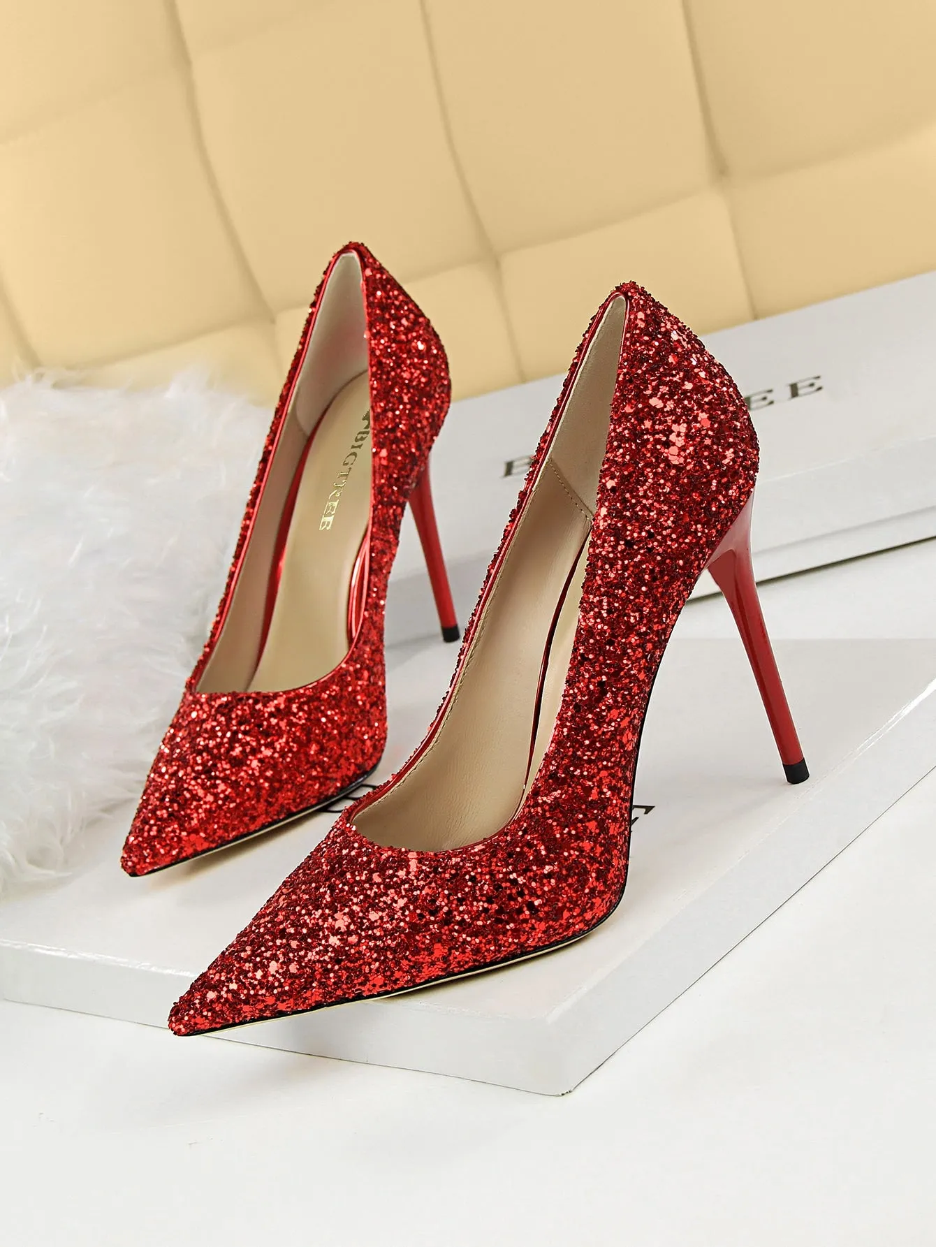 Glitter Decor Stiletto Court Pumps