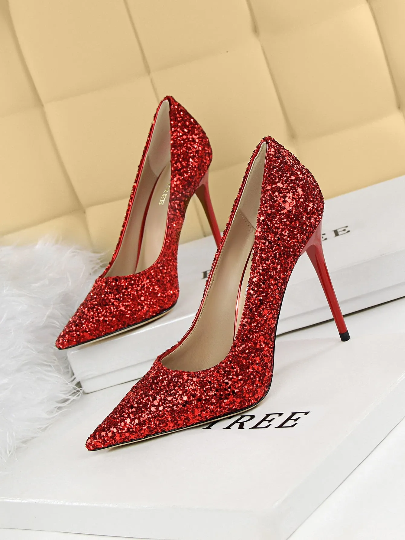 Glitter Decor Stiletto Court Pumps