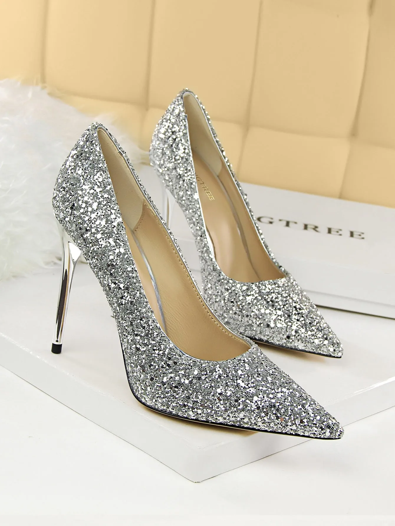 Glitter Decor Stiletto Court Pumps