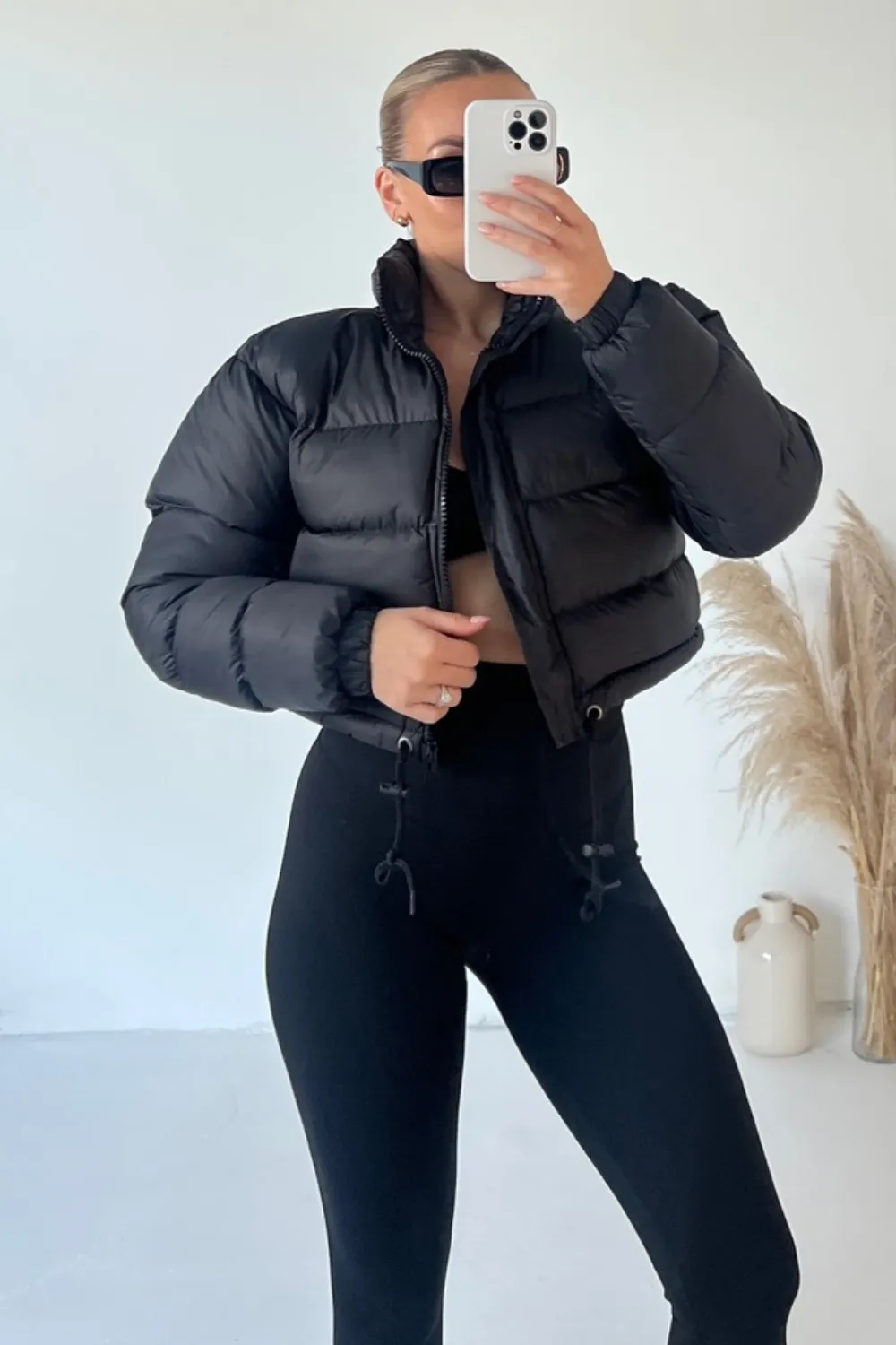 Karmin black crop puffer coat