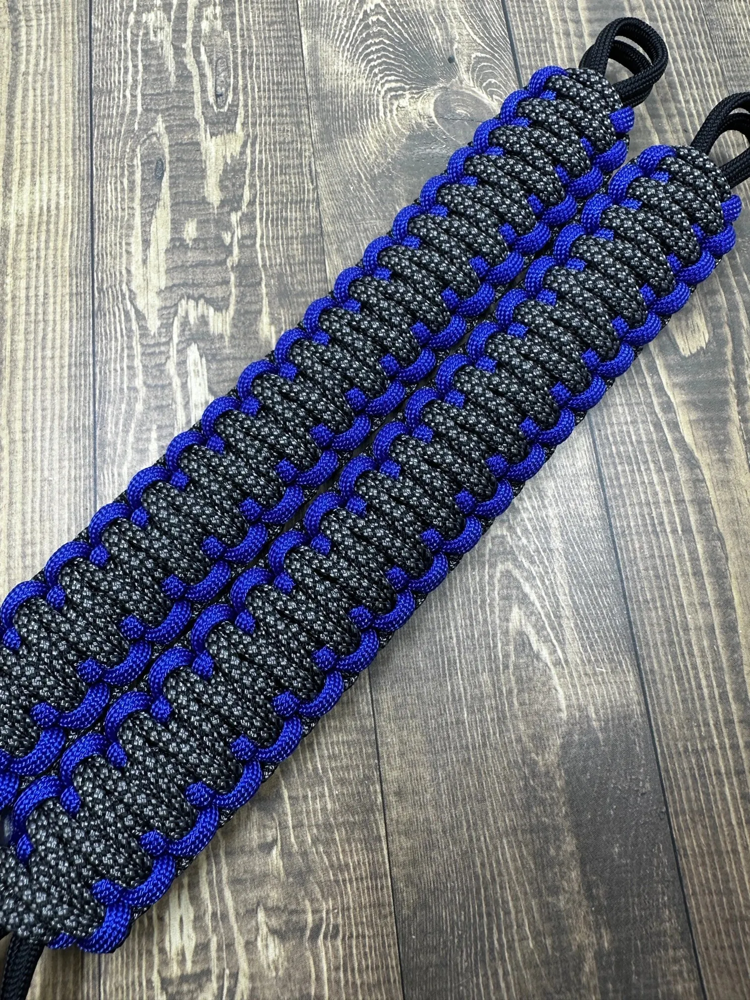 Krawlergrips Charcoal Grey Diamonds Electric Blue Paracord Grab Handle