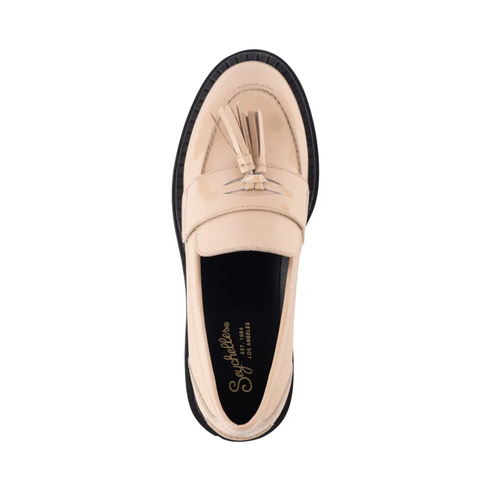 Seychelles Final Call Loafer in Patent Beige