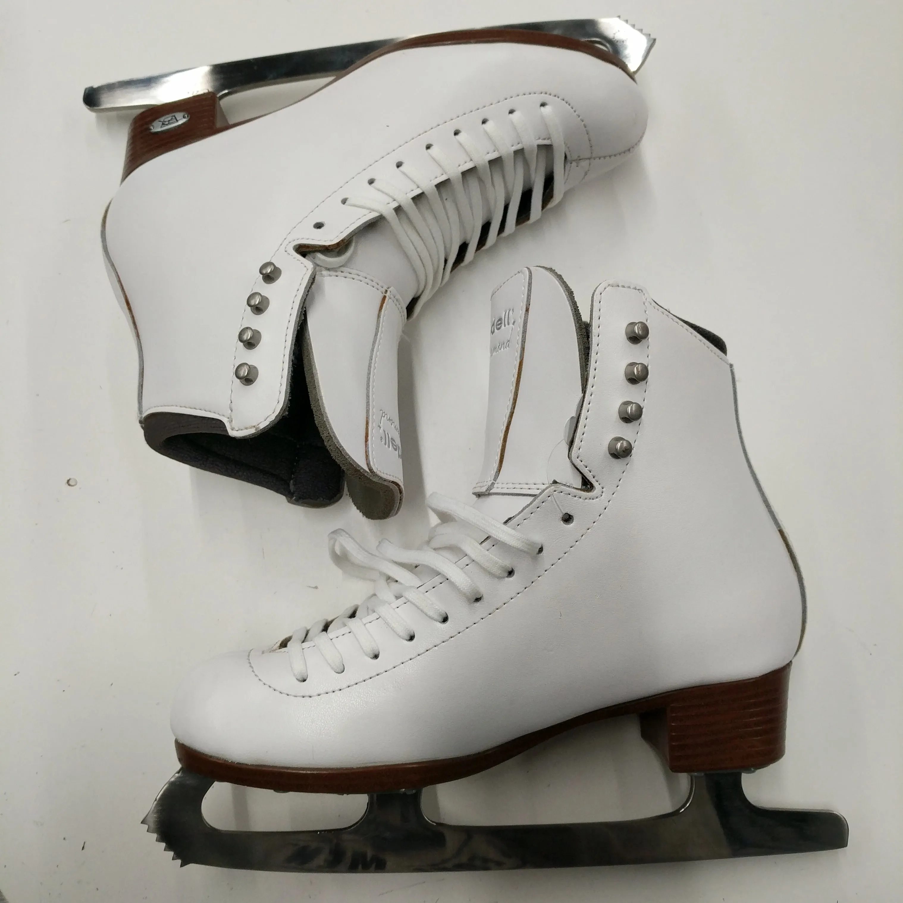 Slightly Used Riedell Diamond Size 4.5 Figure Skates