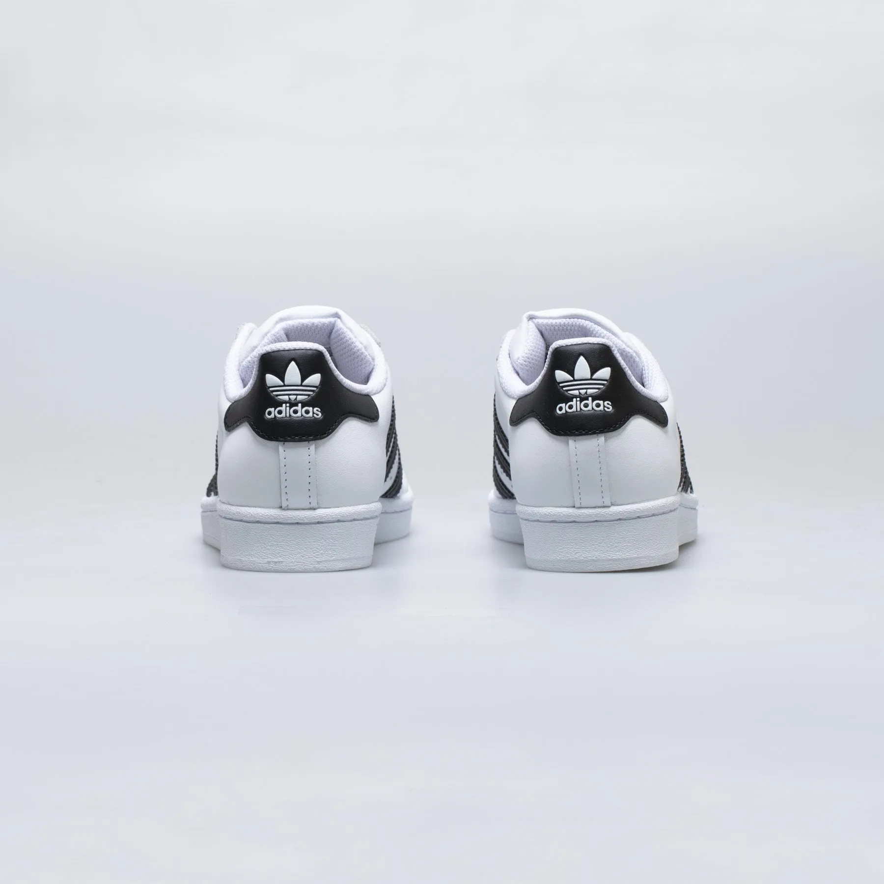 Superstar Grade School Lifestyle Shoe - White/Black